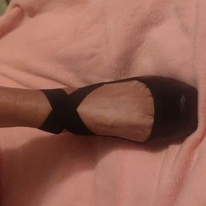Beautiful pair of Jessica Simpson ballet flats.